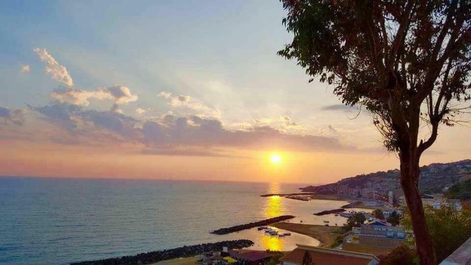 La Collina Sul Mare Bed & Breakfast Palma di Montechiaro Exterior photo